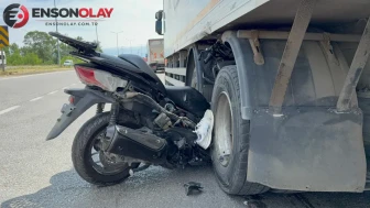 Samsun'da motosiklet kamyona çarptı : Emekli komiser yardımcısı öldü