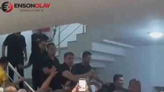 CHP İzmir'de gerilim dolu bir gece: Gümrükçü il binasına girdi, arbede yaşandı