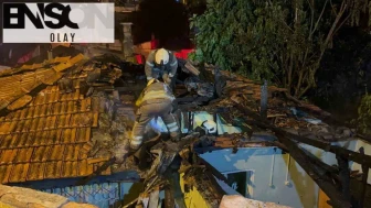 Gaziosmanpaşa'da gecekondu yangını: 3 yapı zarar gördü