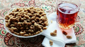 Kuru Dut Çayı Nedir? Kuru Dut Çayı Nasıl Yapılır? Kuru Dut Çayının Faydaları Nelerdir?