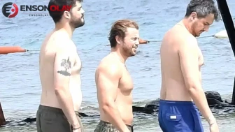 Tolga Sarıtaş ve Genco Özak, Çeşme'de samimi bir buluşmada bir araya geldi!