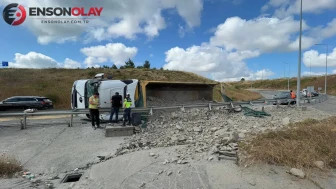 İstanbul Havalimanı yolunda kaza : Kamyon devrildi