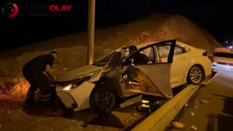 Siirt'te otomobil bariyerlere çarptı, 1 kişi yaralandı
