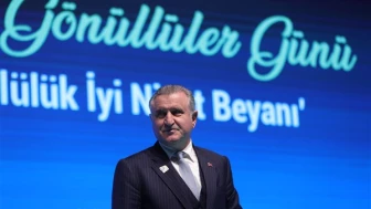 Bakan Bak, Zeynep Sönmez’i tebrik etti