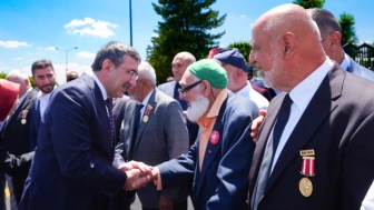 AK Parti Grup Başkanvekili Cevdet Yılmaz, 15 Temmuz Demokrasi ve Milli Birlik Anıtı'na ziyaret gerçekleştirdi
