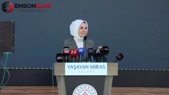 Bakan Göktaş, Erzincan'da Yaşayan Miras Şöleni'ne katıldı