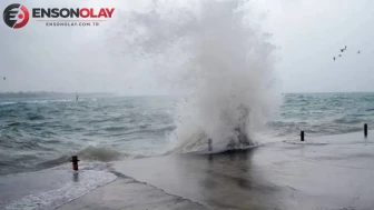 Heybeliada'da rüzgar : Halatlar koptu, vatandaş denizde mahsur kaldı