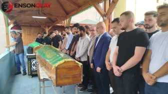 Kocaeli'de tıra çarpan otomobildeki baba ve oğlu öldü