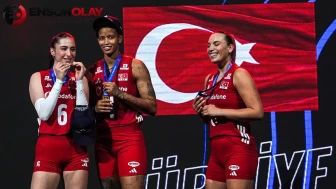 Voleybolun Sultanları Filenin Kraliçeleri'nin Zaferle Taçlandığı Anı Ödülü Belli Oldu