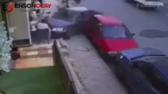 Arnavutköy'de faciadan dönüldü : Otomobil bebek arabası ve yayaya çarptı