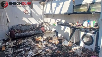 Eskişehir'de alevlere teslim olan müstakil ev kullanılmaz hale geldi