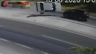 Konya'da yola fırlayan parçadan kaçmak isterken karşı şeride uçtu : 2 ölü