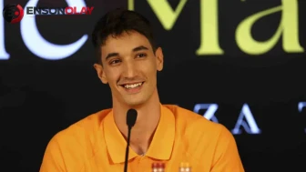 Galatasaray'da yeni transfer Efe Mandıracı için imza töreni yapıldı