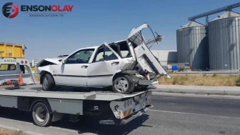 Konya'da zincirleme kaza ! 3 otomobil birbirine girdi, 9 kişi yaralandı