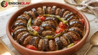 Fırında pratik lezzet: Tepside patlıcan kebabı nasıl yapılır?