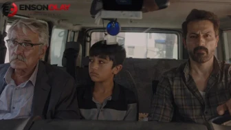 Türkiye'nin Oscar adayı Tunç Davut'un imzasını taşıyan Kesilmiş Bir Ağaç Gibi filmi, heyecan yarattı.