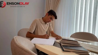 Genç yazar Furkan, 17 yaşında iki kitap yazarak dikkatleri üzerine çekti!
