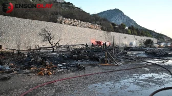Antalya'da Meydana Gelen Yangın Sonucunda 20 Tekne Kül Oldu