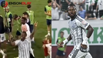 Sarıyer FK'nin golcüsü Emeka Eze'den bozkurt işaretli galibiyet kutlaması