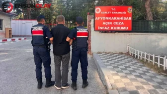 Afyonkarahisar'da jandarmadan operasyon : Çeşitli suçlardan aranan 40 kişi yakalandı