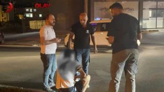Aksaray'da Sokak Ortasında Meydana Gelen Kavgada 17 Yaşındaki Genç Sırtından Yaralandı