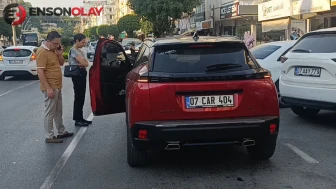 Antalya'da otomobil ile motosiklet çarpıştı : 1 yaralı