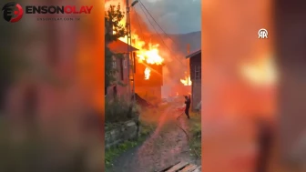 Kastamonu İnebolu'da köy yangını: Ekipler seferber oldu