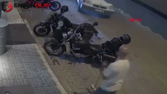İş yerinin önünü süpürürken ezilmekten son anda kurtuldu