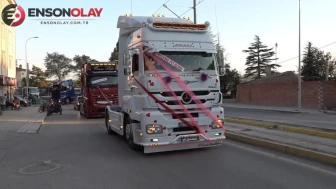 Eşi benzeri görülmemiş sürpriz: Evlenen yeğeninin düğününe 7 tırlık konvoyla katıldı
