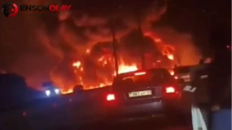 Kazakistan'da 22 ton sentetik yağ taşıyan tırın alev alev yanması olayı büyük endişe yarattı
