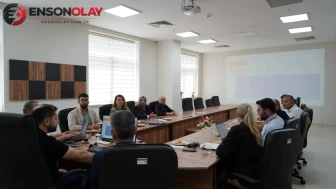 Bilecik'te sağlık zirvesi : Kornea nakli ve el cerrahisi için hangi gelişmeler bekleniyor ?