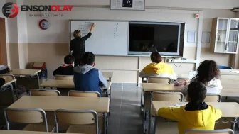 Okullarda yeni dönem başlıyor : Ders programları otomatik mi hazırlanacak?