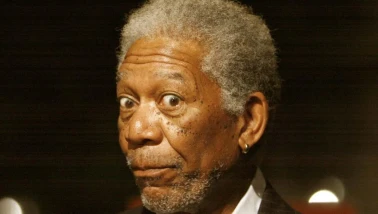 Yıllardır kulaklarında duruyor! Morgan Freeman o küpeleri bakın ne için takıyormuş
