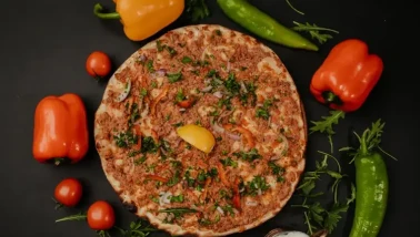 Evde Lahmacun Yapanlar Dikkat! Ustaların Gizli Hamur Püf Noktası