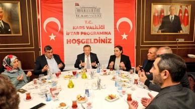 Vali Ziya Polat, muhtarlar ve kurum müdürleriyle iftar sofrasında buluştu