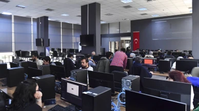 Büyükşehirden teknolojiye ilgi duyan gençlere ücretsiz kariyer fırsatı! “Akademi Ankara” eğitimleri devam ediyor