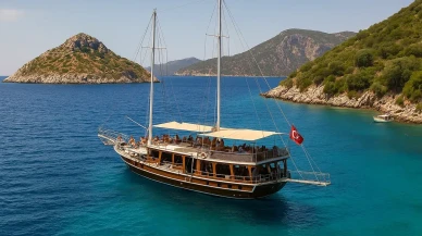 Foça'dan Tekne Turuna Çıkarak Ege'nin Büyüleyici Ruhunu Keşfedin: Sirenlerin Şarkıları Sizi Büyüleyecek, Orak Adası Sizi Bekliyor!