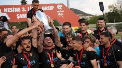 İzmir takımları 3. Lig'de şampiyonluk ve play-off başarılarını kutluyor