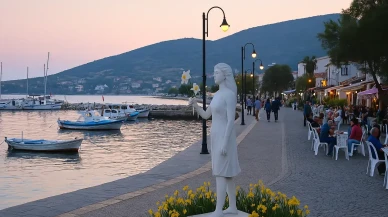 Karaburun İskelesi: Nergis Kokulu Akşamlar ve Ege'nin En Samimi Çay Bahçeleri!