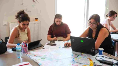 Karşıyaka’da genç tasarımcıların eserleri Galeri Alt’ta sergileniyor