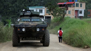 ABD, Kolombiya ile askeri ilişkileri askıya aldı ve silah satışlarını durdurdu!