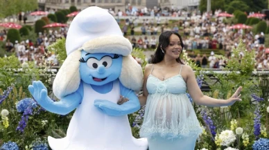 Üçüncü kez anne olan Rihanna’dan kızıyla ilk poz! Ailesi büyüdükçe büyüyor