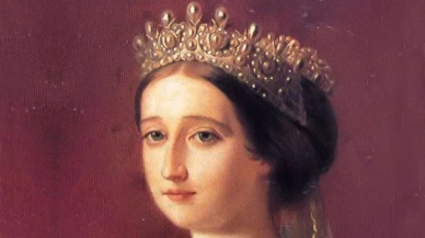 Louvre Müzesi'ndeki soygunda tacı ve broşu çalınan İmparatoriçe Montijo yıllar sonra gündem oldu