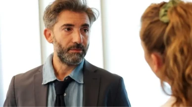 Mert Turak, Bahar dizisinde Harun karakteriyle ekranlara dönüş yaptı: İşte Türk tiyatrosunun yetenekli ismi hakkında merak edilenler!