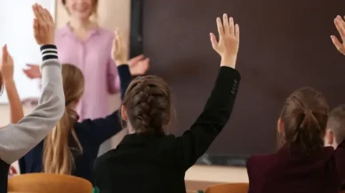 Yeni yılda zamlı öğretmen, uzman öğretmen ve başöğretmen maaşları ne kadar olacak? 2026 öğretmen maaş tutarı hesaplama tablosu