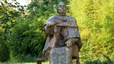 Baba Vanga'nın öngörülerine göre 2026 yılında dünyayı etkisi altına alacak büyük olay: İlk temas için geri sayım başladı!