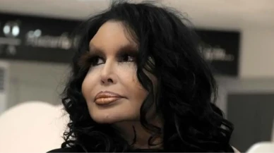 Türk pop müziğinin efsane ismi Bülent Ersoy'un hayatı ve kariyeri hakkında detaylı bilgiler