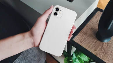 Yenilikçi teknoloji sayesinde artık şeffaf telefon kılıflarını kolayca temizleyebileceksiniz!