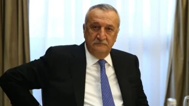 Emniyetten siyasete uzanan kariyeriyle tanınan Mehmet Ağar'ın hayatı ve kariyeri özetlendi