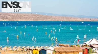 Alaçatı'da Rüzgar Sörfü, Taş Evler ve Lezzetin Adresleri